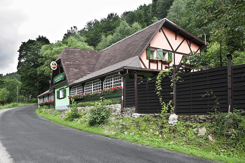 Zacheta Villa Sokolec Exterior photo